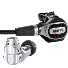 Mares Ultra 62X Yoke Diving Re Picture
