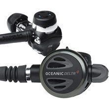 Oceanic Delta 4.2 FDX10 Yoke Regulator, Black with Swivel