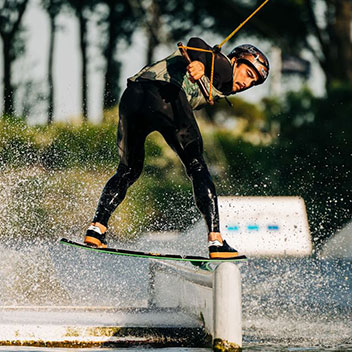 Wakeskates