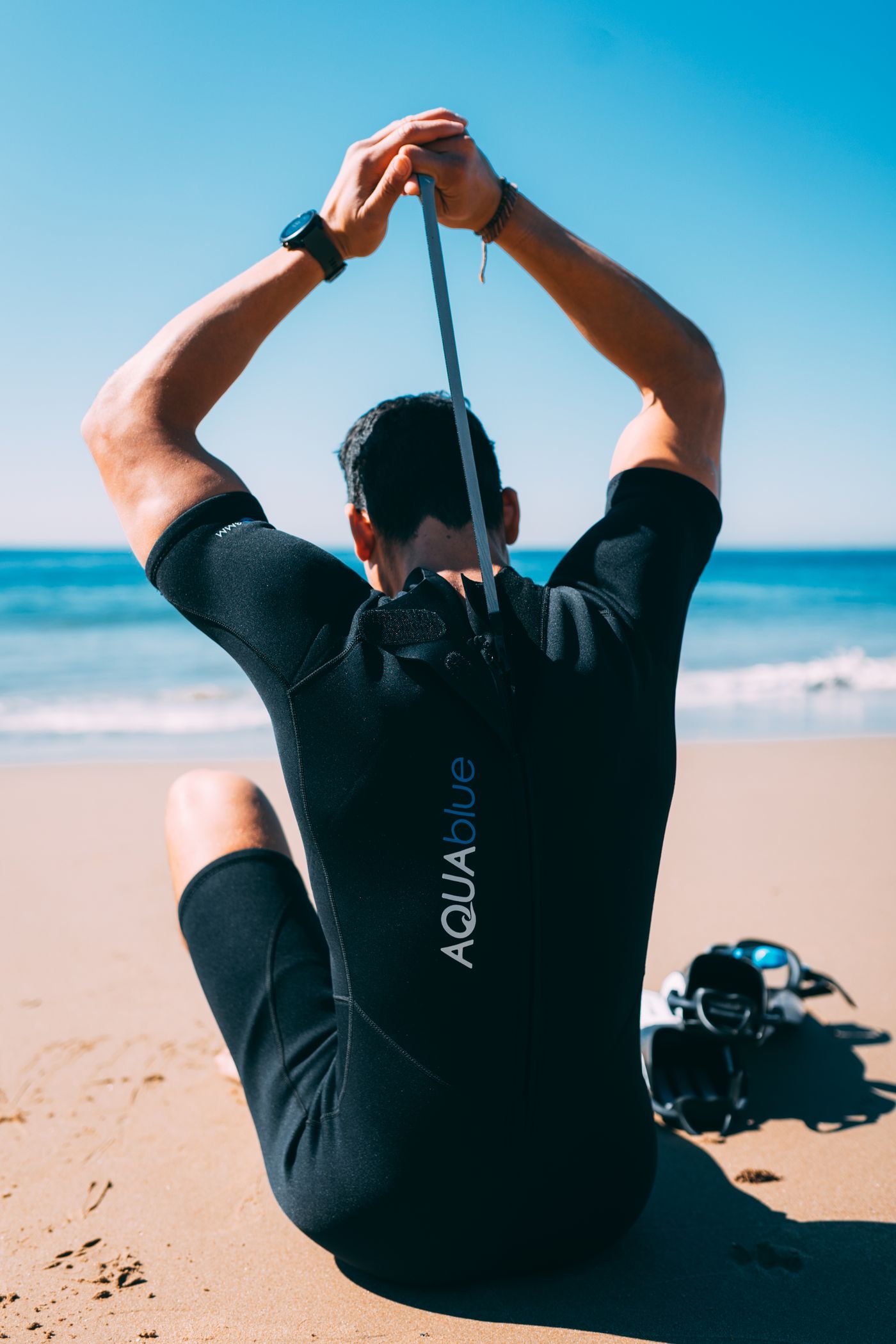 aqua blue 2.5mm back zip back profile