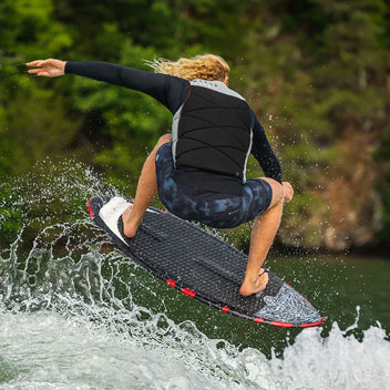 Wakesurfers