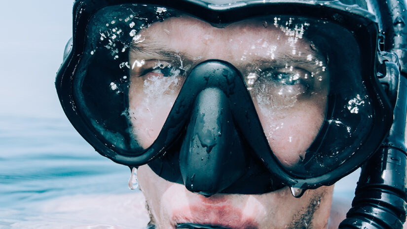 diver in mask