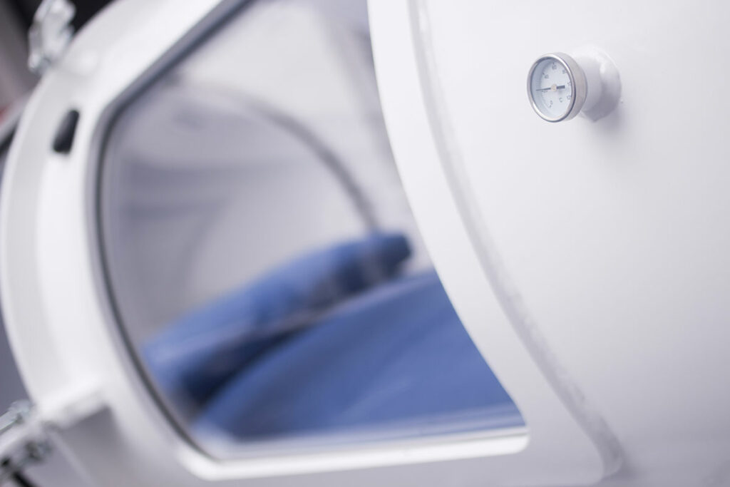 hyperbaric chamber decompression chamber