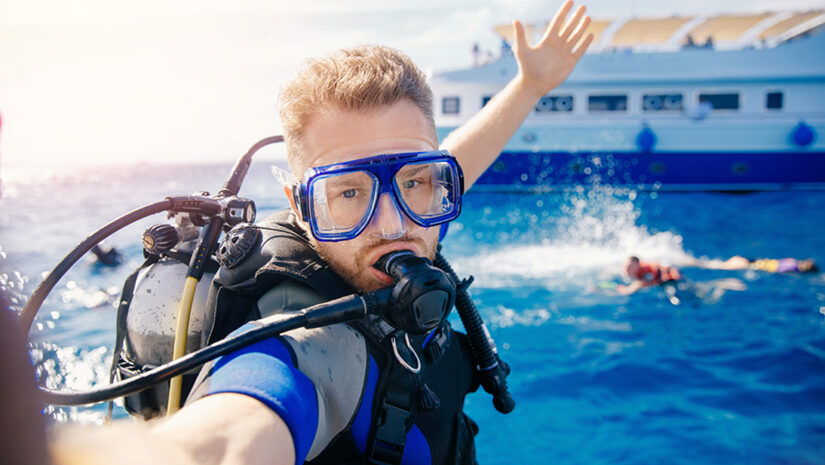 dive gloves off