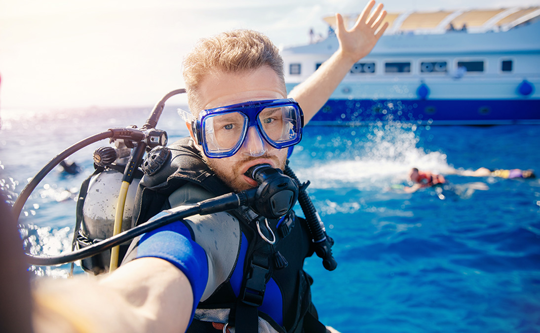 dive gloves off