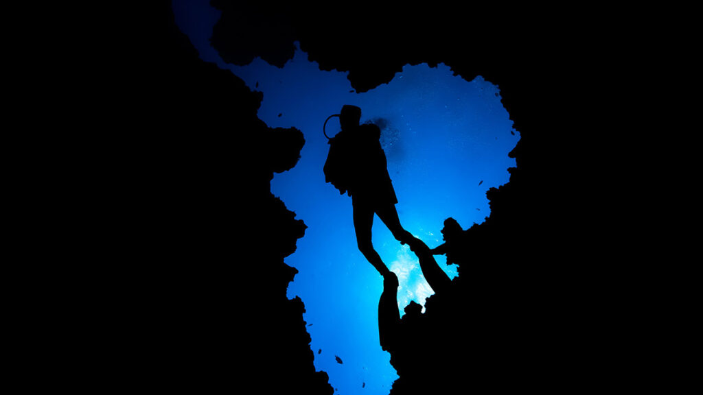 diver in dahab blue hole