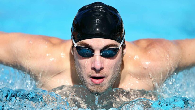 swimmer doing laps with goggles on