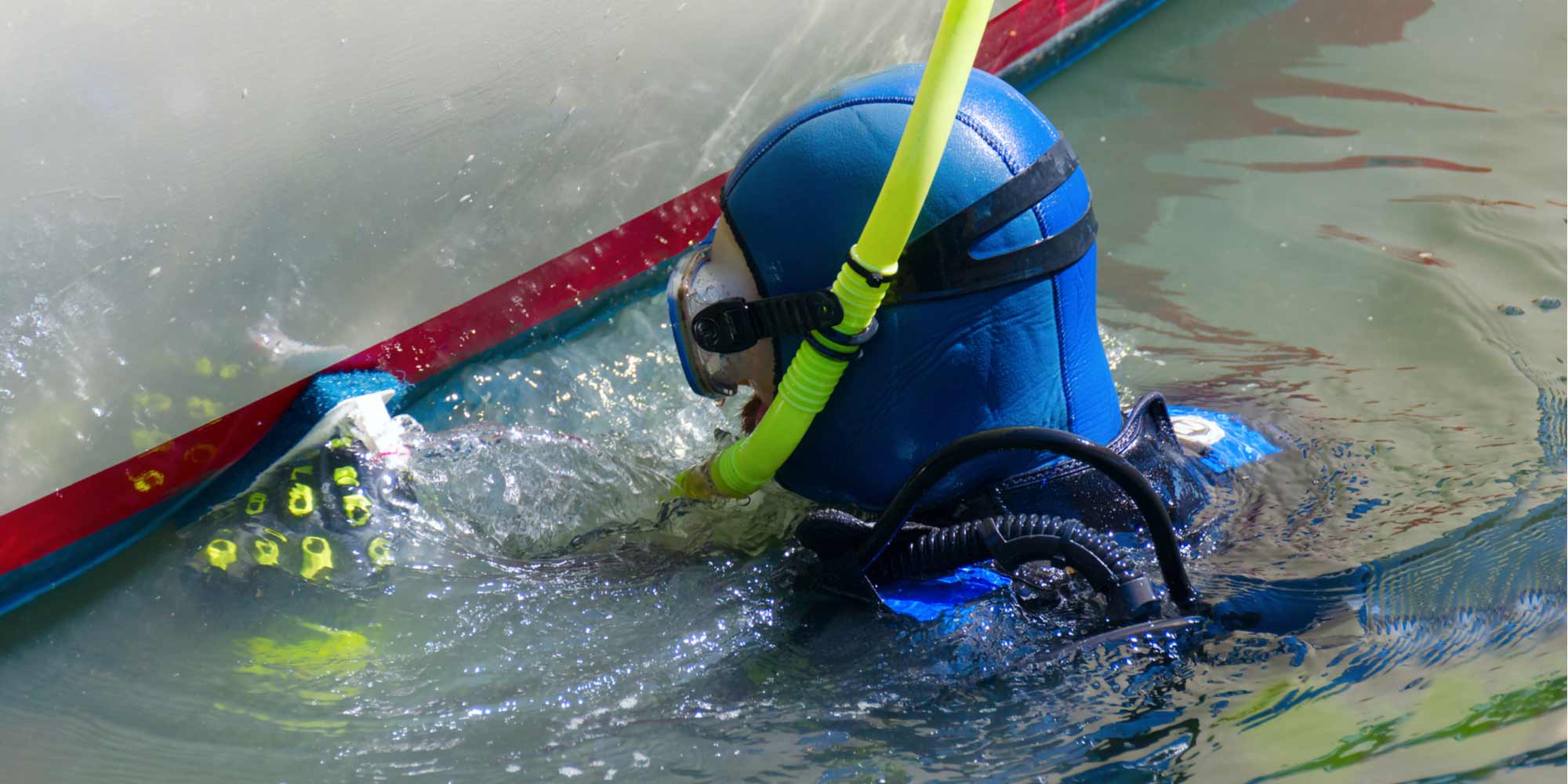 underwater hull cleaning