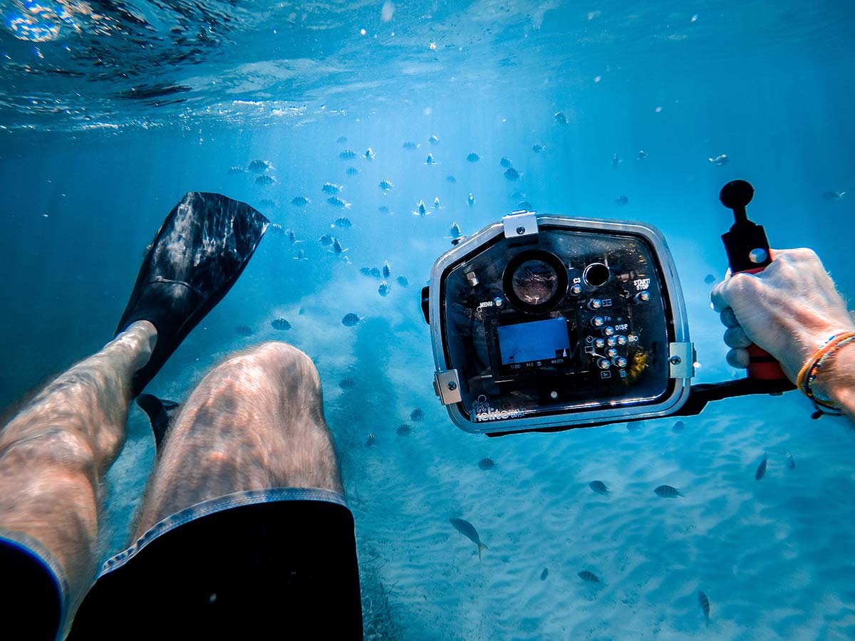 Underwater camera shop
