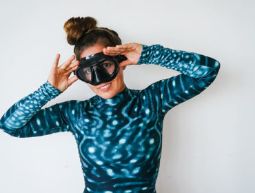 woman diver wearing scuba mask