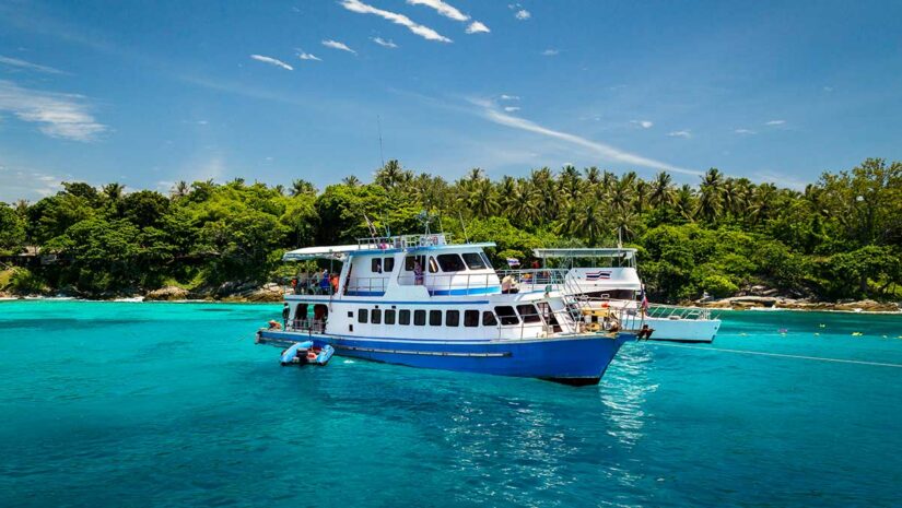 liveaboard scuba diving boat with divers