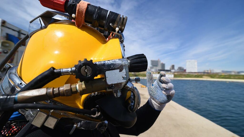 commercial water above water in full gear