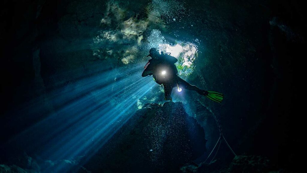 cenote diving