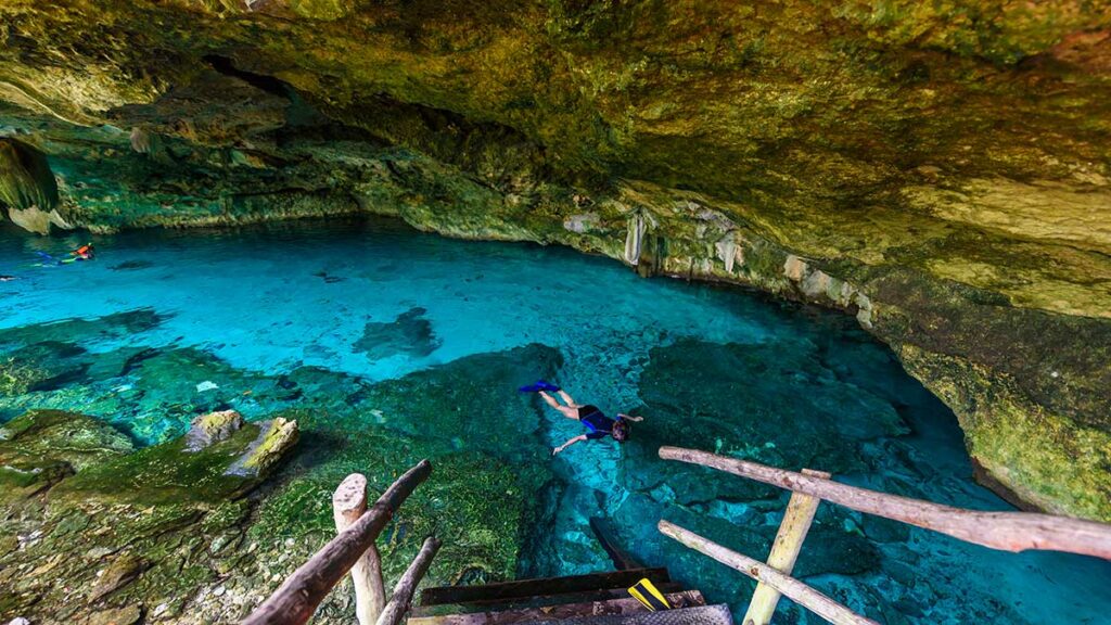 cenote diving