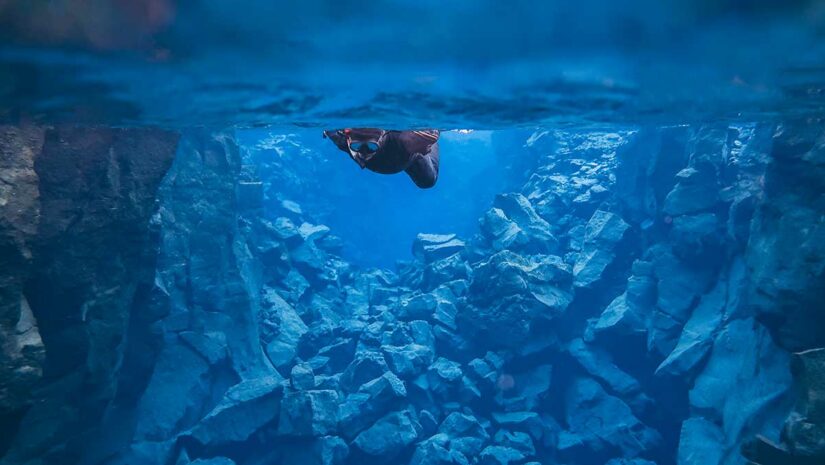 silfra fissure in iceland snorkeling