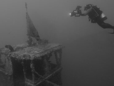 Dive to the Wreck of the Brenton Reef Lightship, LV39 