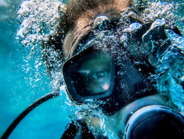 scuba diving mask