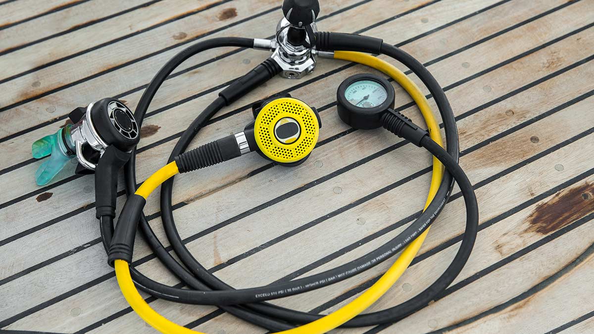 Understanding the Scuba Diving Regulator & Octos
