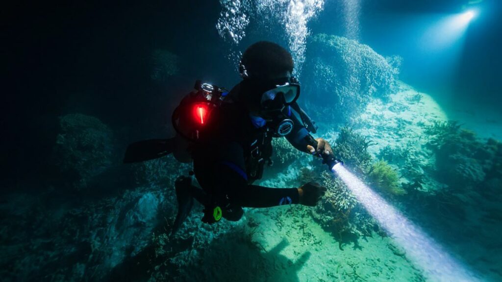 scuba diving in fiji
