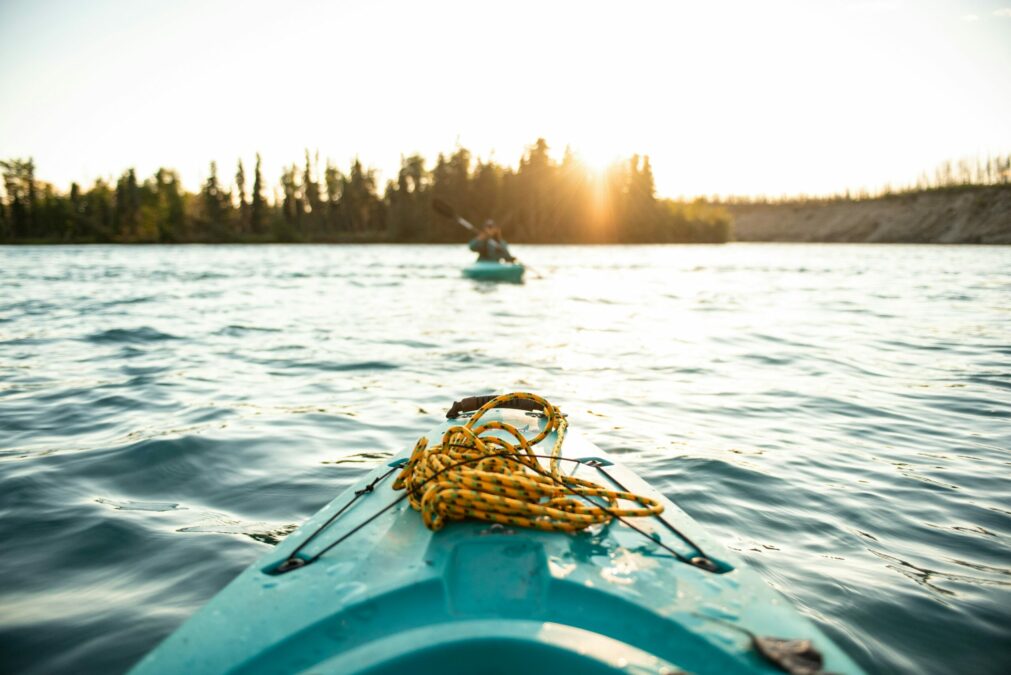 Diver on the way to a kayak dive