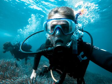 Man practices the 1/3 rule in scuba diving