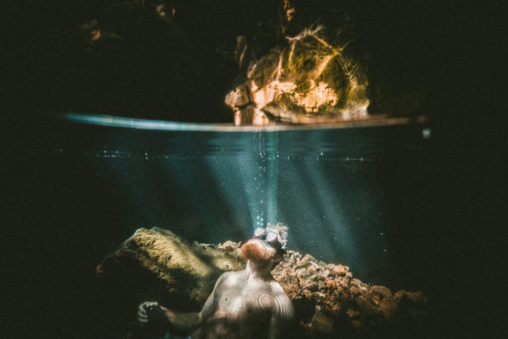 an air pocket in cave diving