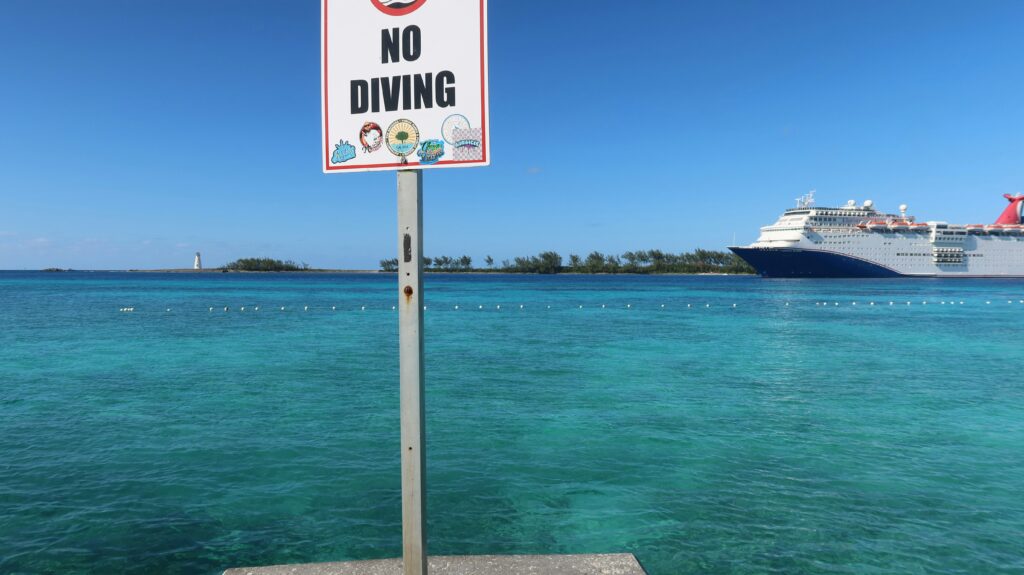 no diving sign for safety of divers
