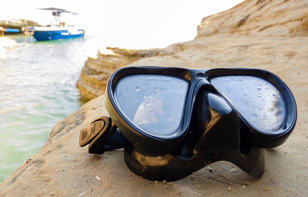 Which dive masks for scuba diving By akarb via Adobe Stock