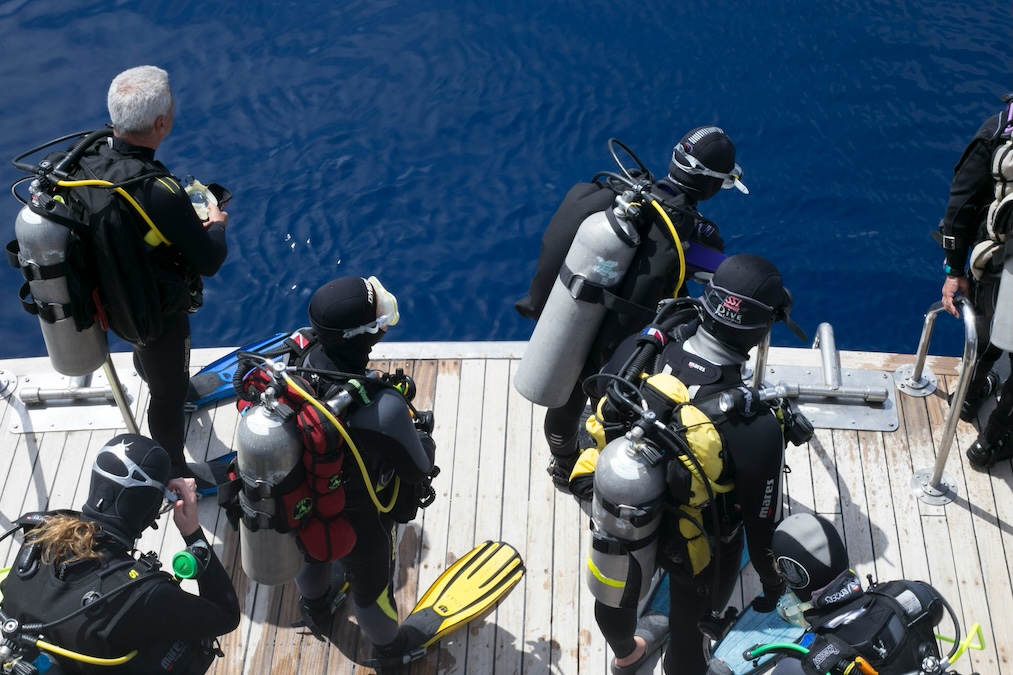 divers on public safety training