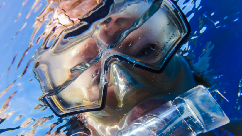 a scuba mask fogging up